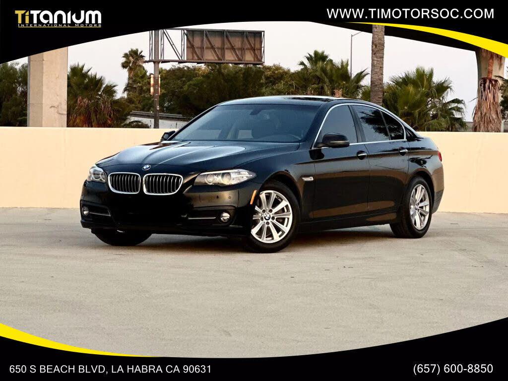 2016 BMW 5 Series 528i Sedan RWD