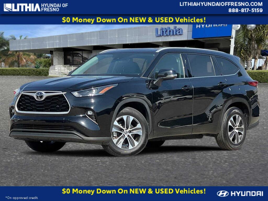 2022 Toyota Highlander XLE FWD