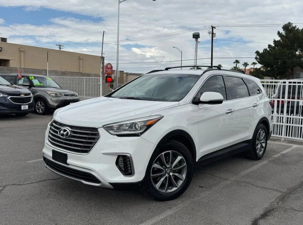 2017 Hyundai Santa Fe SE FWD