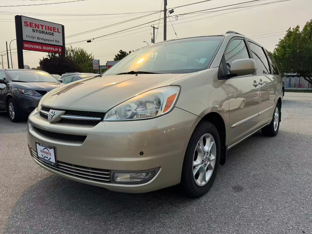2004 Toyota Sienna 4 Dr XLE Passenger Van