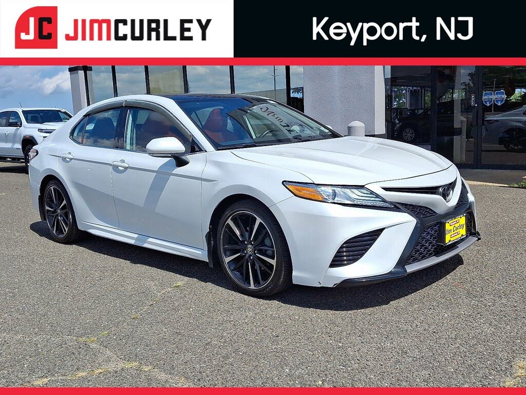 2020 Toyota Camry XSE FWD