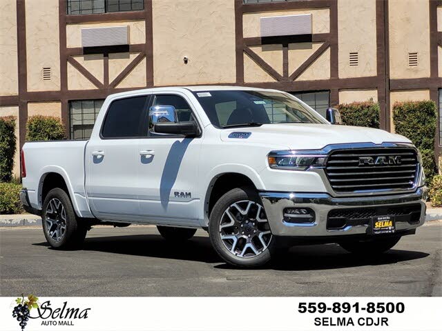2025 RAM 1500 Laramie Crew Cab 4WD