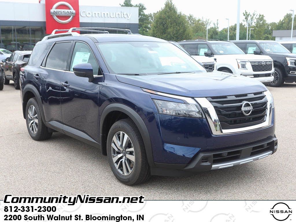 2025 Nissan Pathfinder SL 4WD
