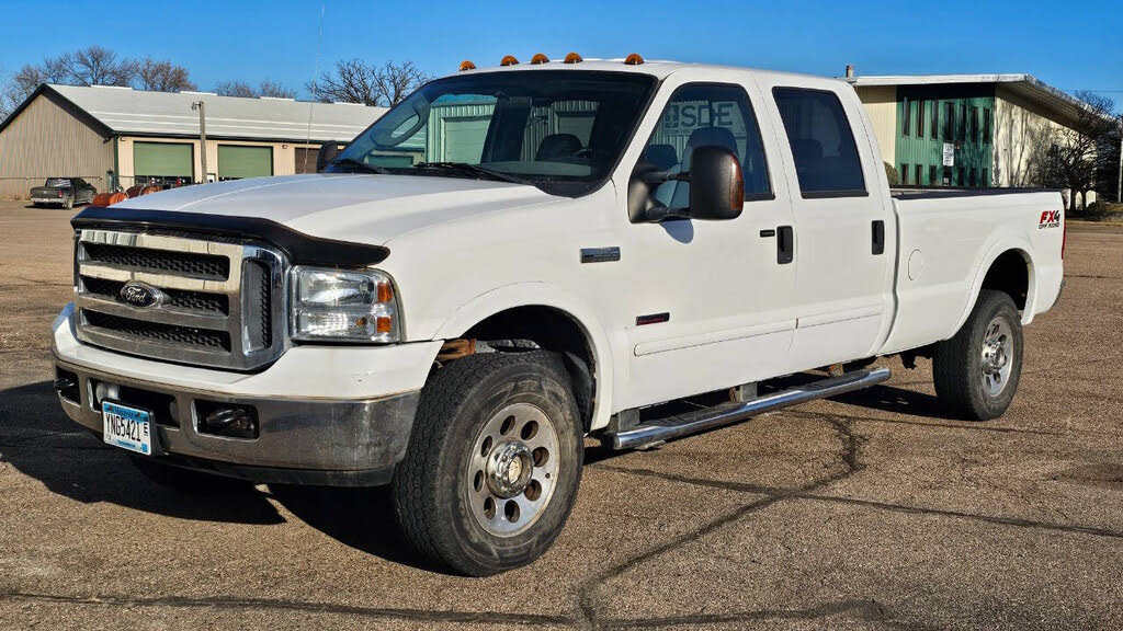 2005 Ford F-350 Super Duty XLT Crew Cab LB 4WD