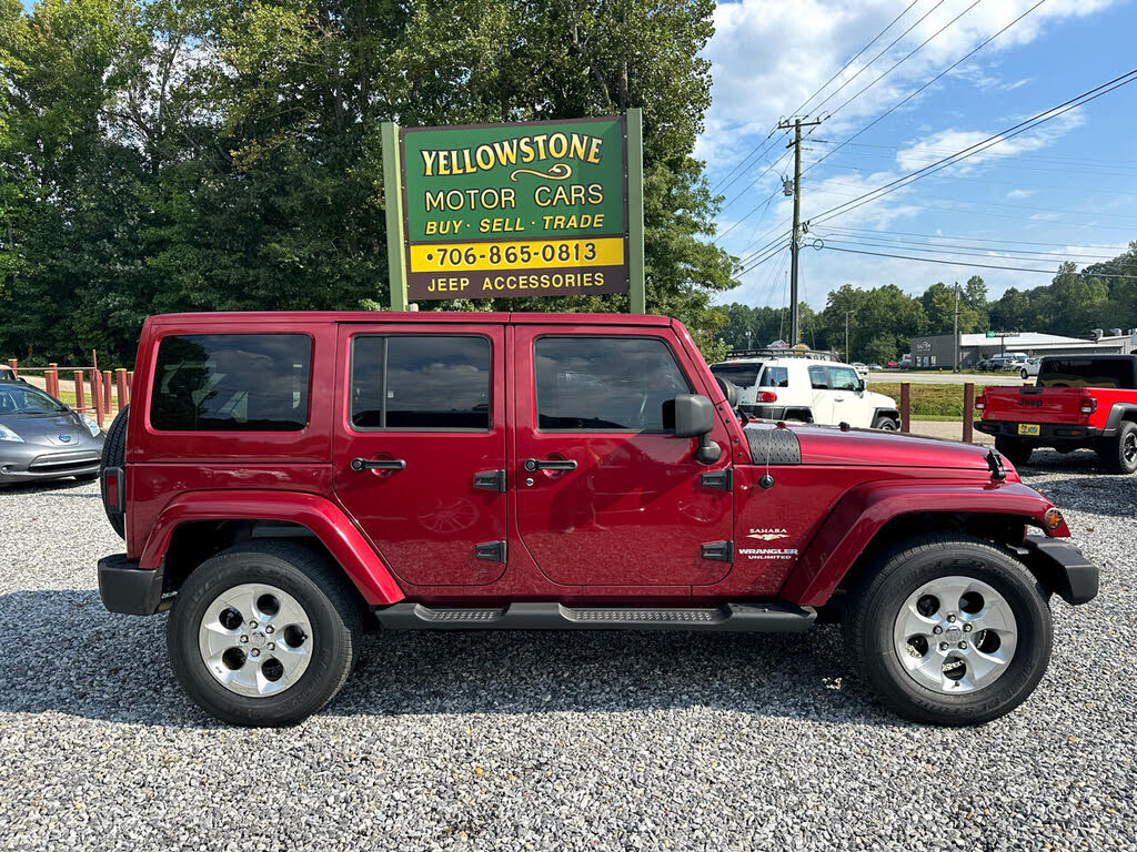 2013 Jeep Wrangler Unlimited Sahara 4WD
