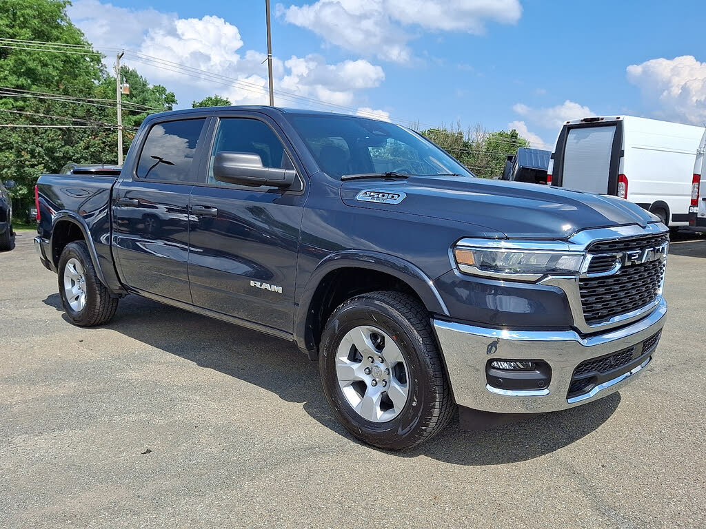 2025 RAM 1500 Big Horn Crew Cab 4WD