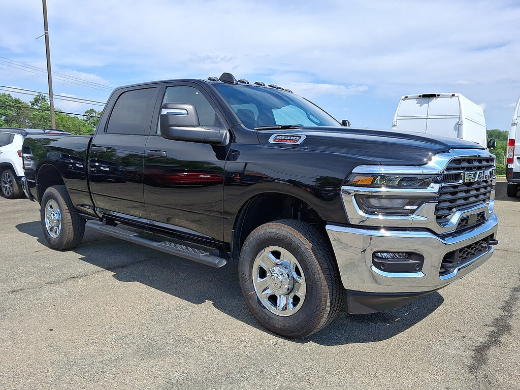 2025 RAM 2500 Tradesman Crew Cab 4WD