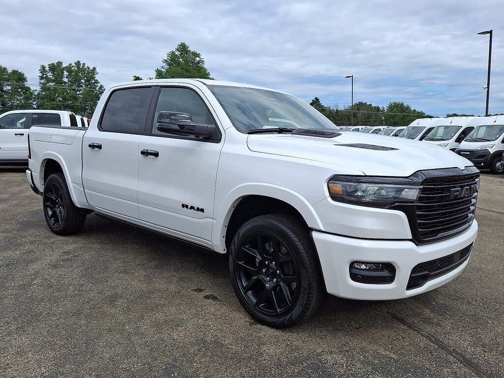 2026 RAM 1500 Laramie Crew Cab 4WD