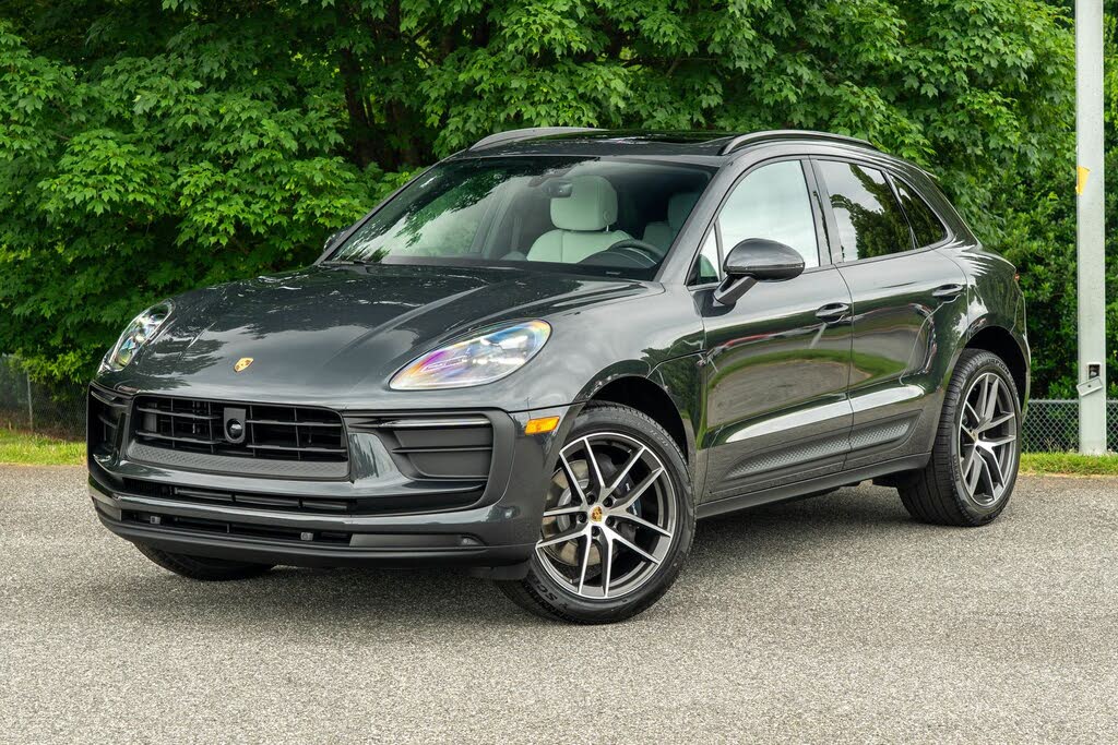 2025 Porsche Macan AWD