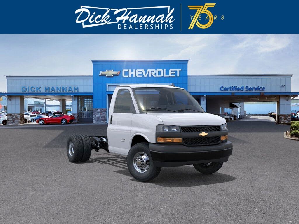 2025 Chevrolet Express Chassis 3500 Cutaway 139