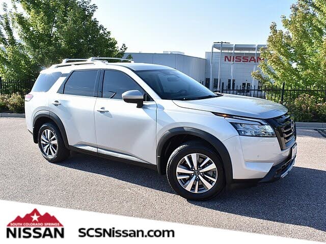 2024 Nissan Pathfinder SL 4WD