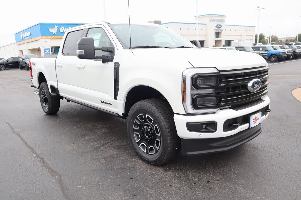 2025 Ford F-250 Super Duty Platinum Crew Cab 4WD