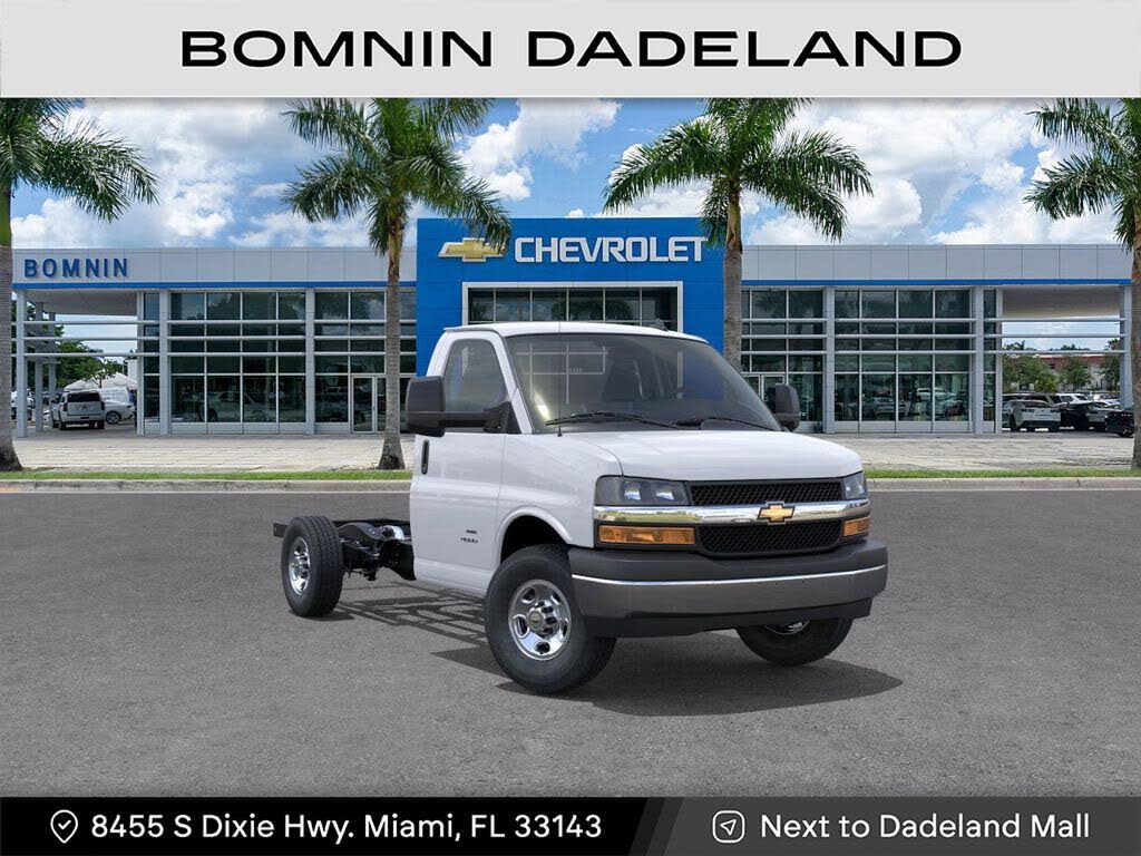 2025 Chevrolet Express Chassis 3500 Cutaway 139