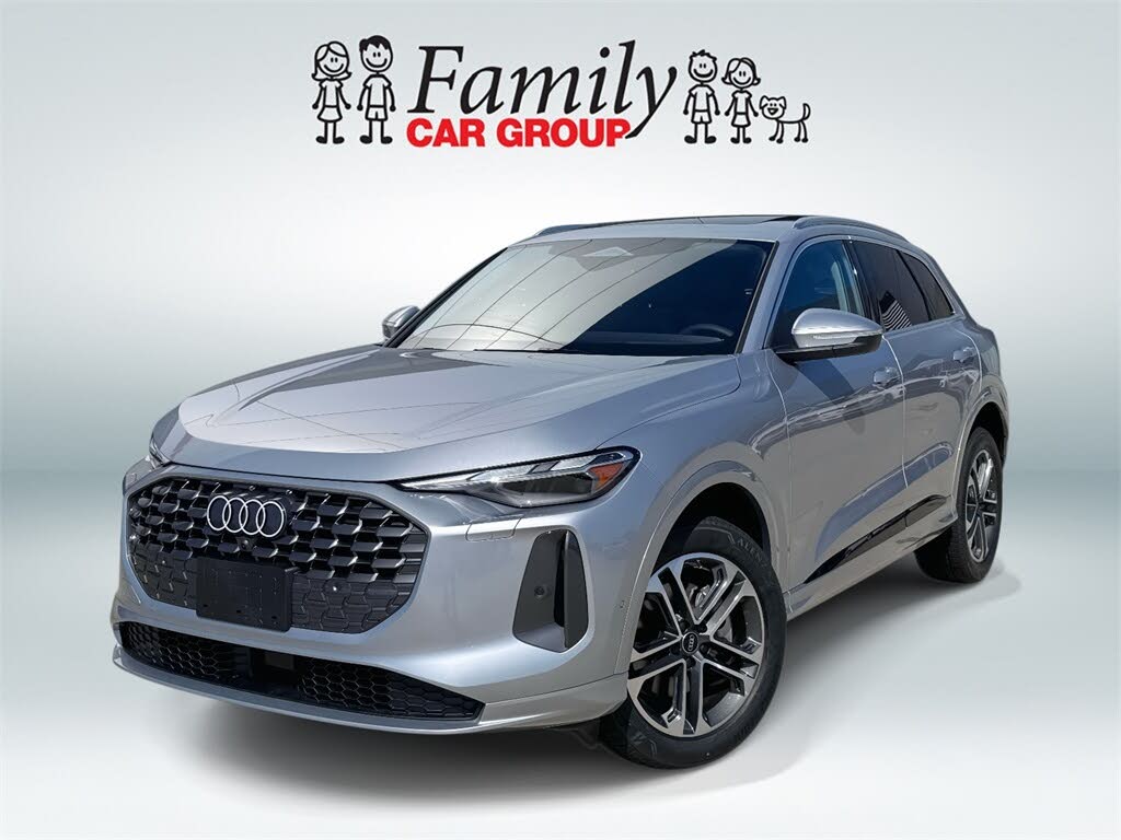 2025 Audi Q5 quattro Premium 40 TFSI