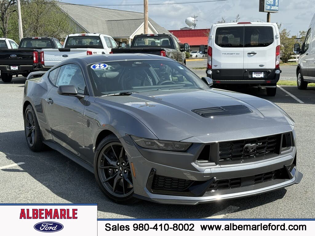 2025 Ford Mustang Dark Horse Fastback RWD