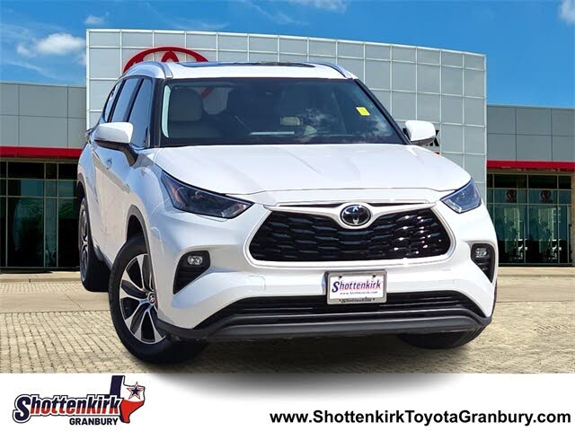 2024 Toyota Highlander XLE FWD