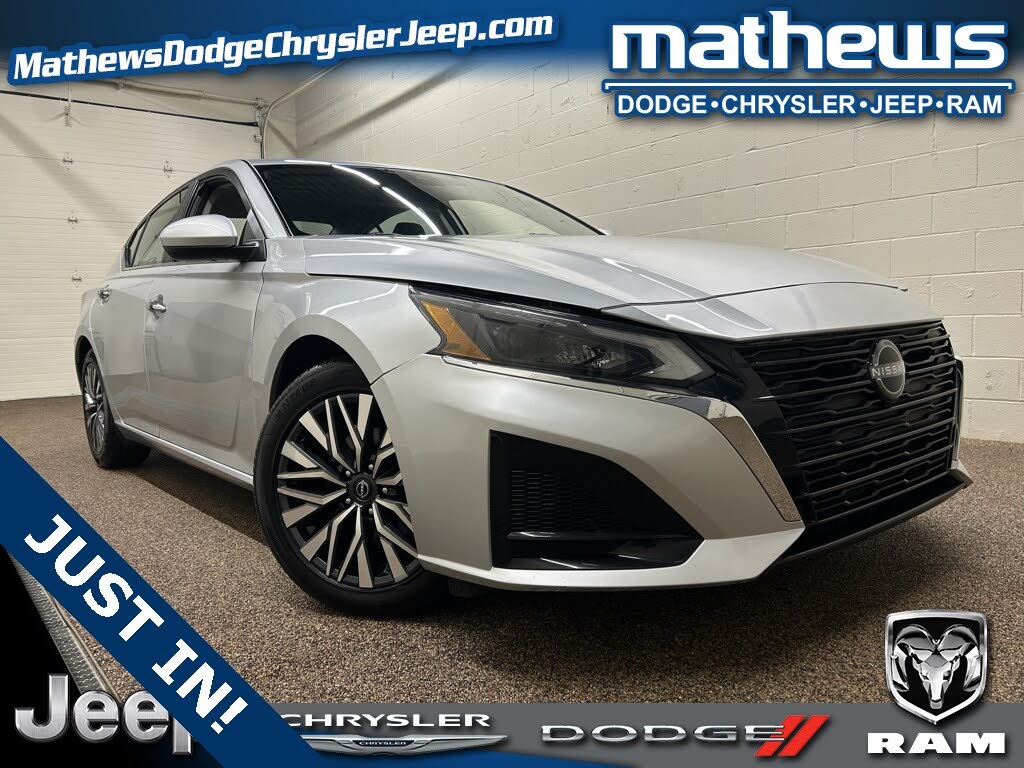 2023 Nissan Altima 2.5 SV FWD