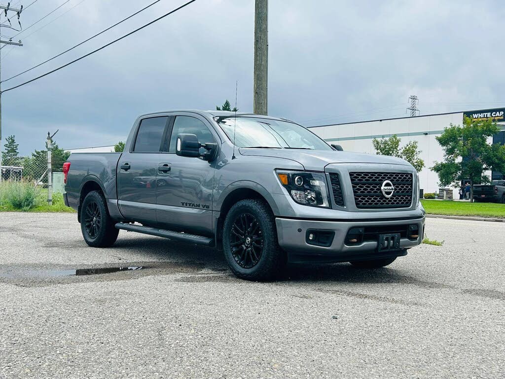 2018 Nissan Titan SV Crew Cab 4WD