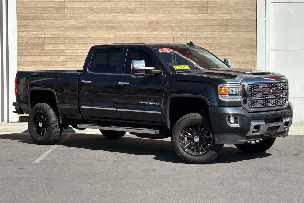 2018 GMC Sierra 2500HD Denali Crew Cab SB 4WD