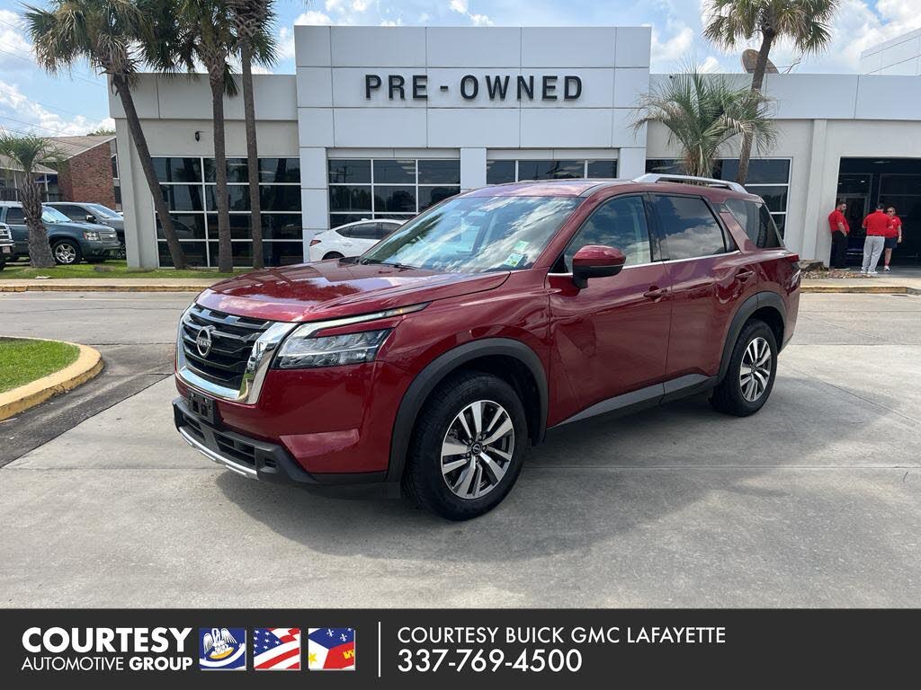 2023 Nissan Pathfinder SL FWD