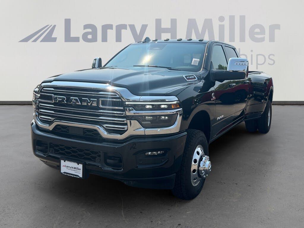 2026 RAM 3500 Laramie Crew Cab LB DRW 4WD
