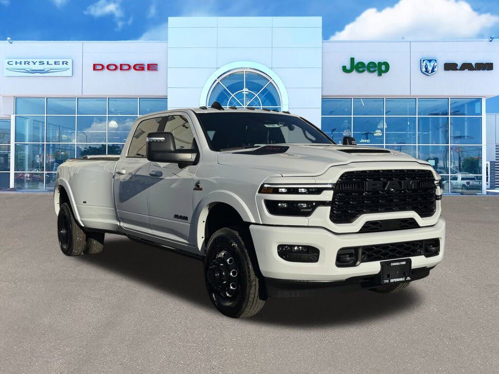 2026 RAM 3500 Limited Crew Cab LB DRW 4WD