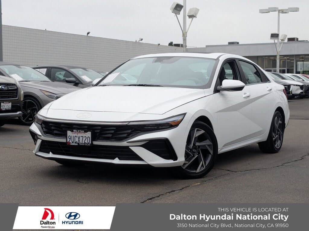 2025 Hyundai Elantra SEL Convenience FWD