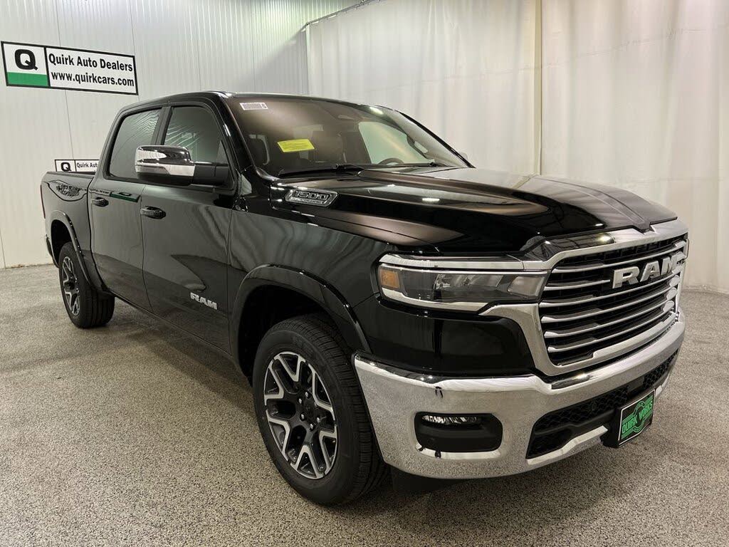 2026 RAM 1500 Laramie Crew Cab 4WD