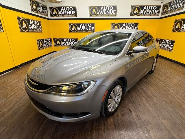 2015 Chrysler 200 LX Sedan FWD