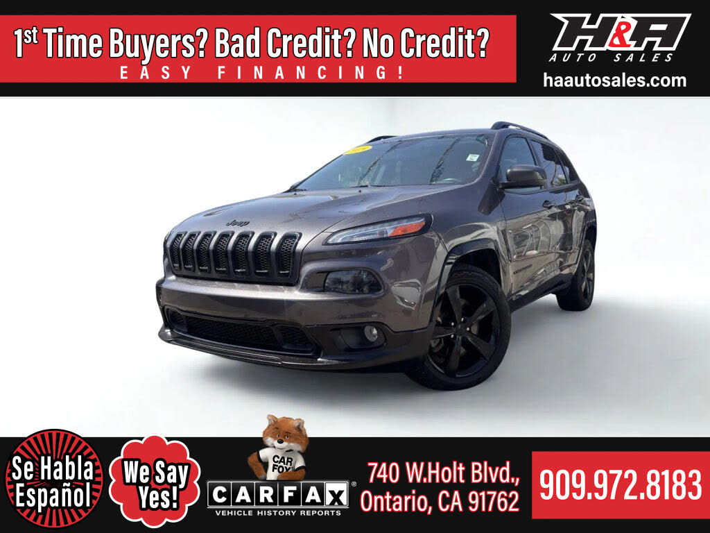 2018 Jeep Cherokee Latitude FWD with Tech Connect Package