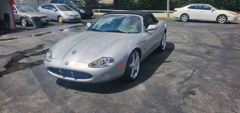2002 Jaguar XK-Series XK8 Convertible RWD