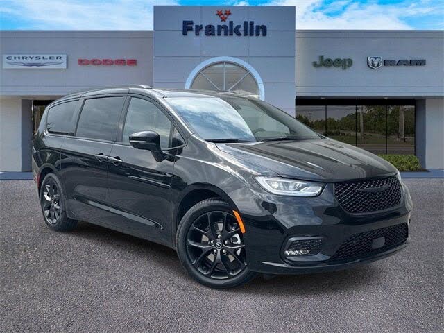 2026 Chrysler Pacifica Limited FWD