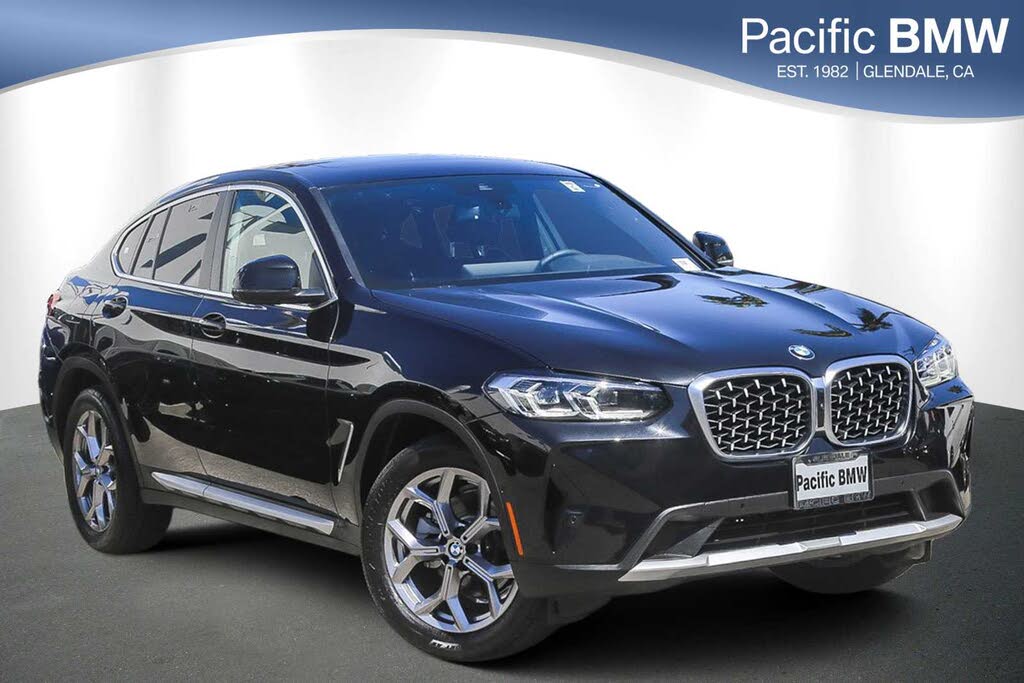 2025 BMW X4 xDrive30i