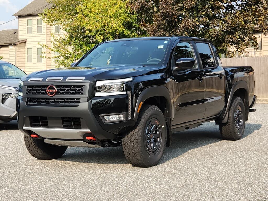 2025 Nissan Frontier PRO-4X Crew Cab 4WD