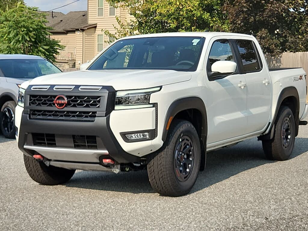 2025 Nissan Frontier PRO-4X Crew Cab 4WD
