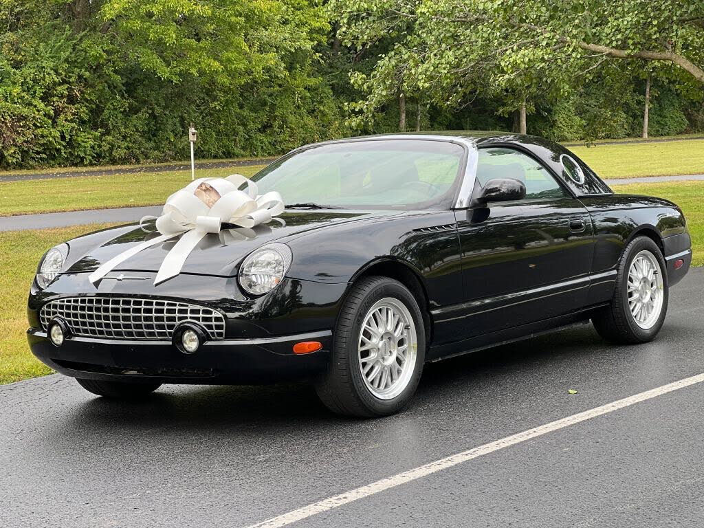 2002 Ford Thunderbird Deluxe RWD