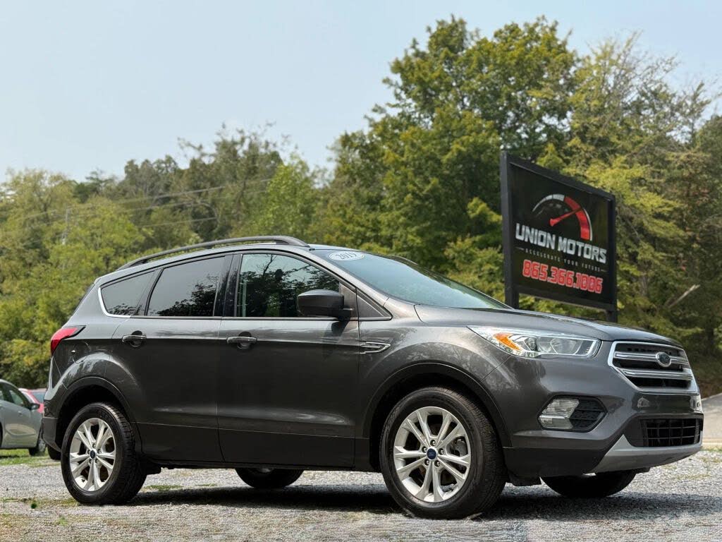 2019 Ford Escape SEL FWD