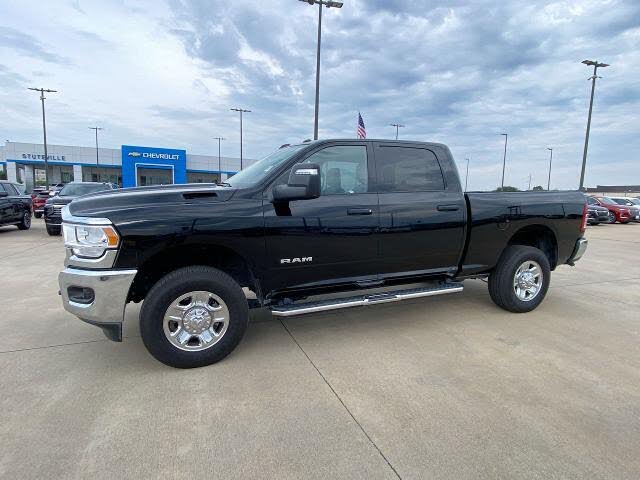 2024 RAM 2500 Big Horn Crew Cab 4WD