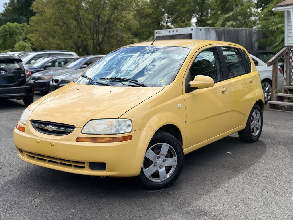 2008 Chevrolet Aveo 5 LS Hatchback FWD
