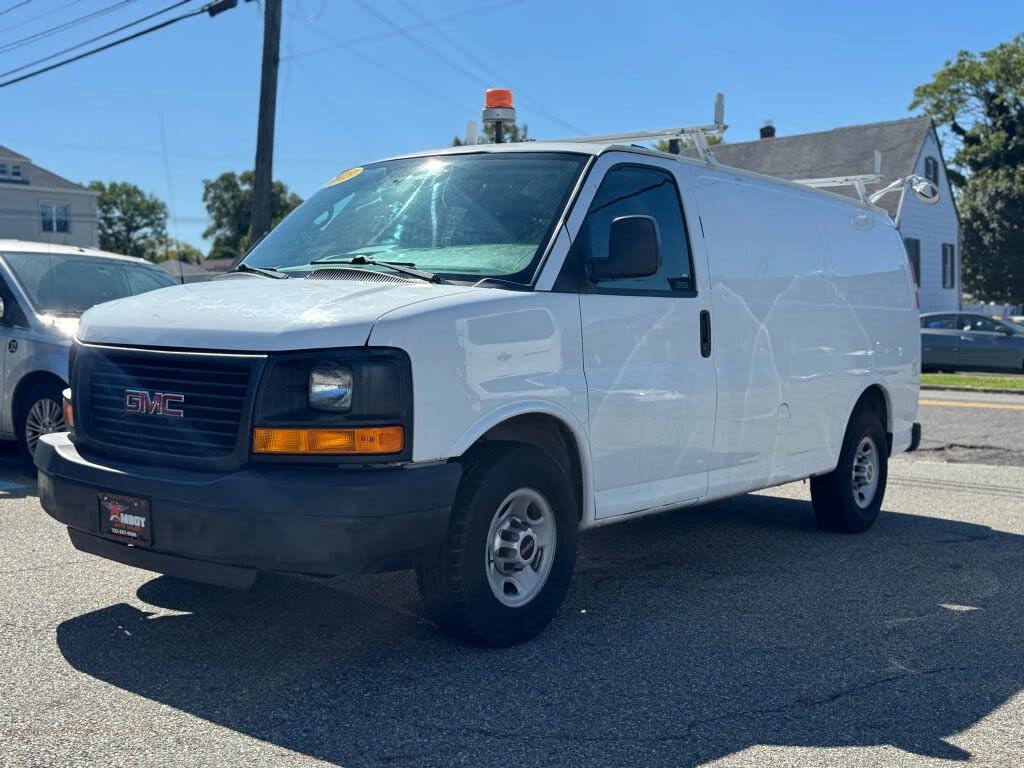 2013 GMC Savana Cargo 2500 RWD