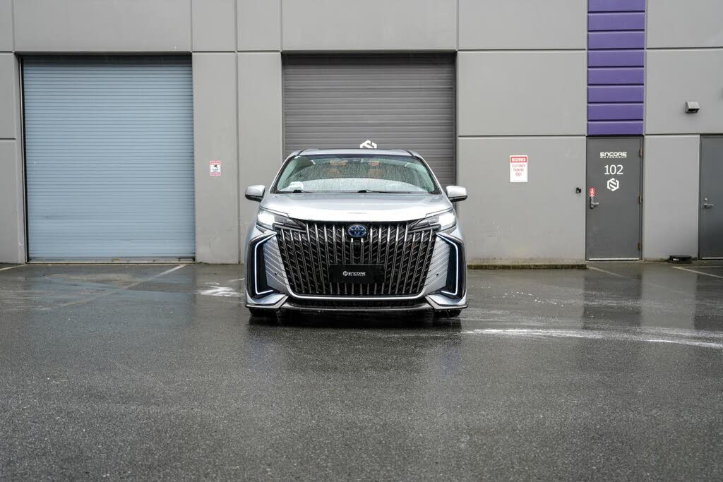 2021 Toyota Sienna XLE 7-Passenger AWD