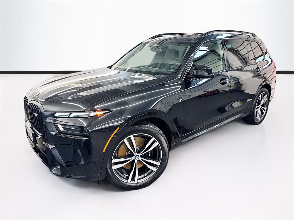 2025 BMW X7 M60i AWD