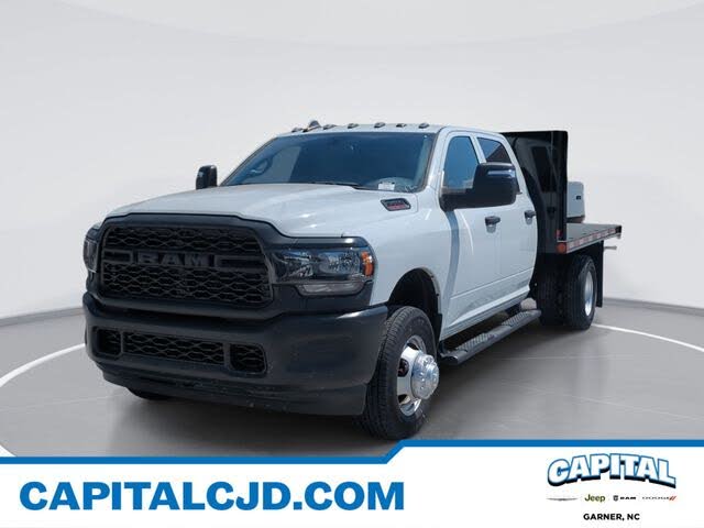 2024 RAM 3500 Chassis Tradesman Crew Cab LB DRW RWD