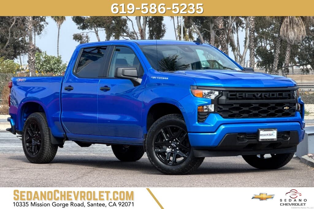 2025 Chevrolet Silverado 1500 Custom Crew Cab 4WD