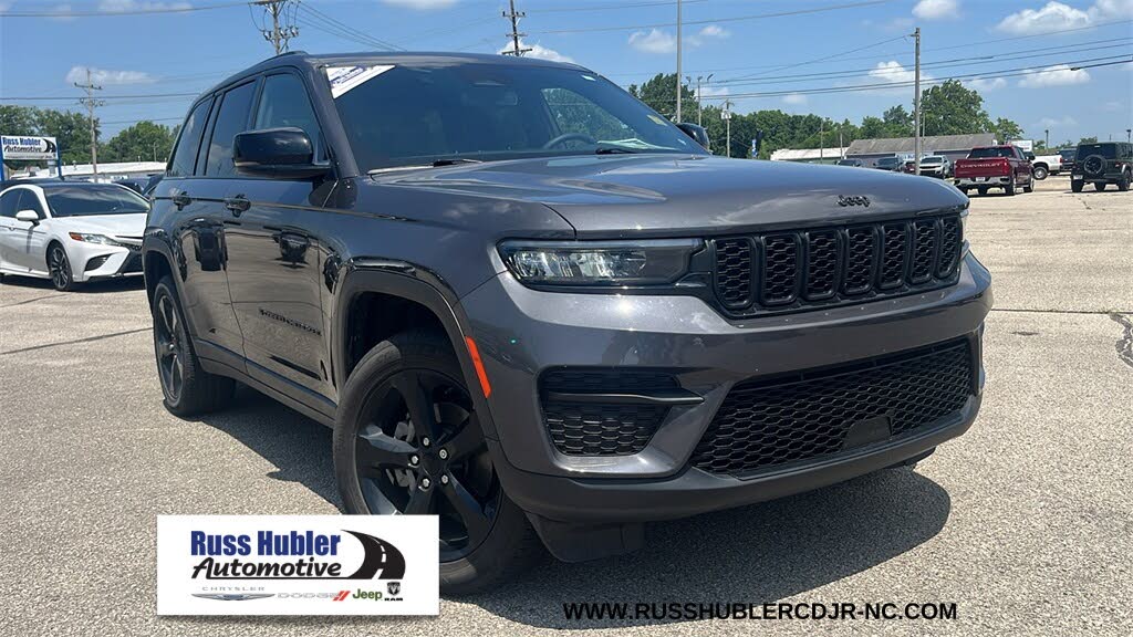2023 Jeep Grand Cherokee Altitude 4WD