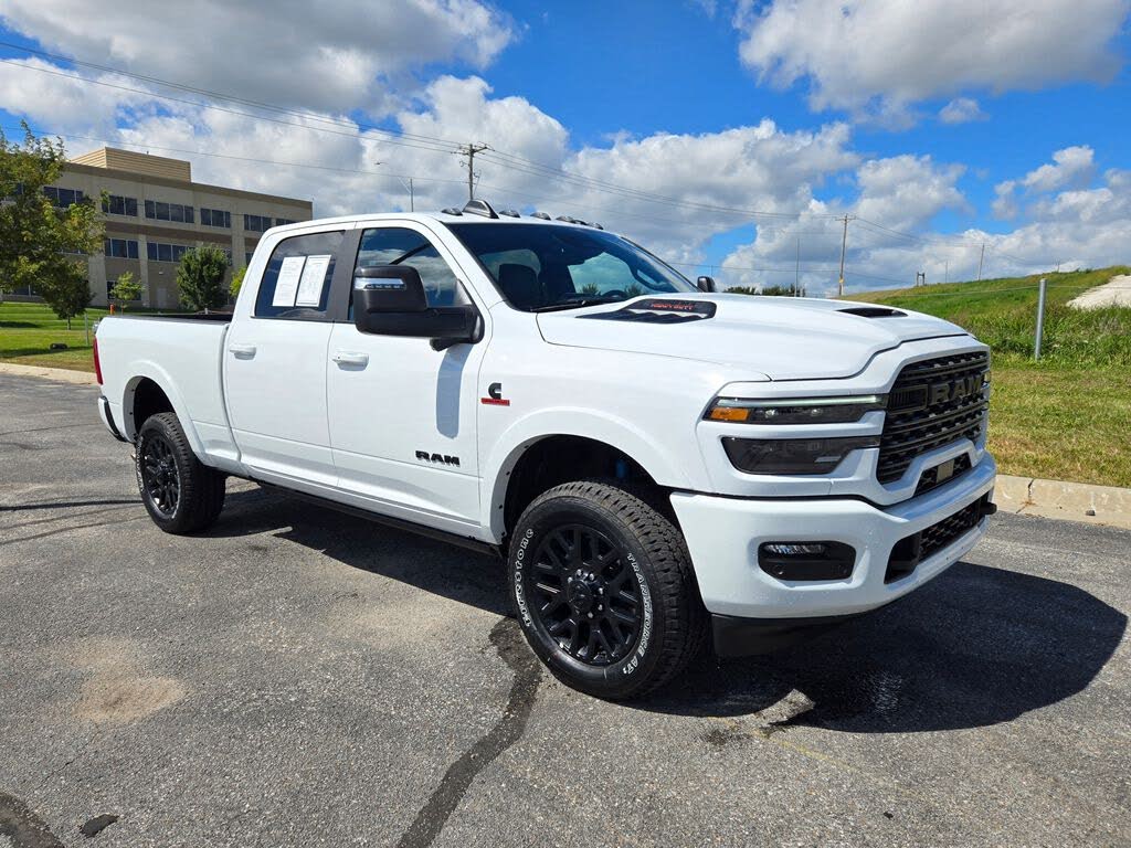 2025 RAM 2500 Limited Crew Cab 4WD