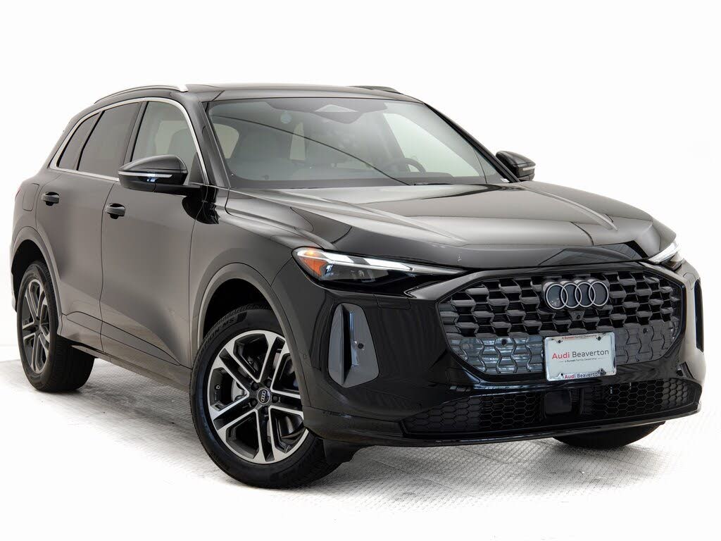 2025 Audi Q5 quattro Premium 40 TFSI