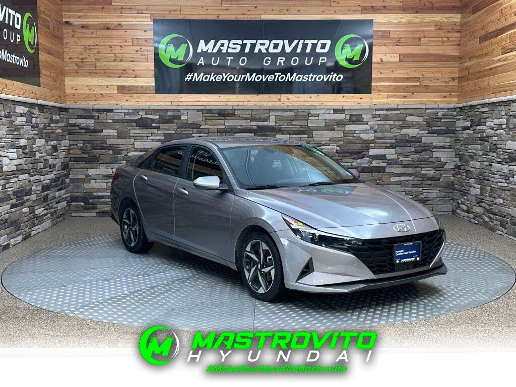 2023 Hyundai Elantra SEL FWD