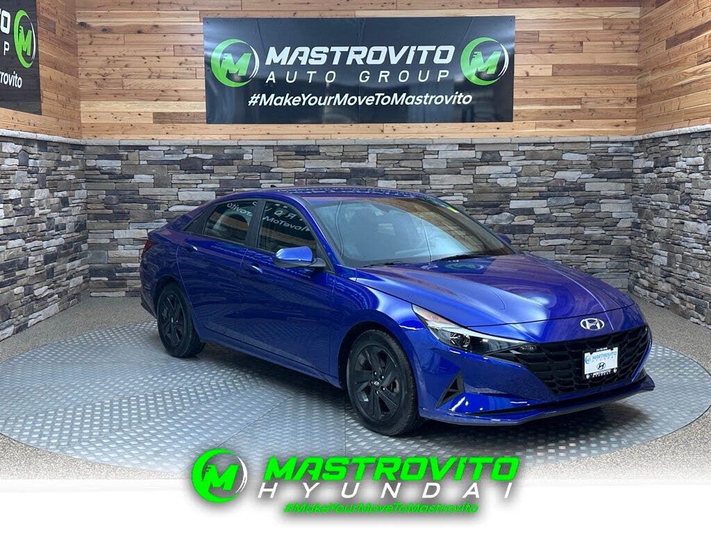 2023 Hyundai Elantra SEL FWD