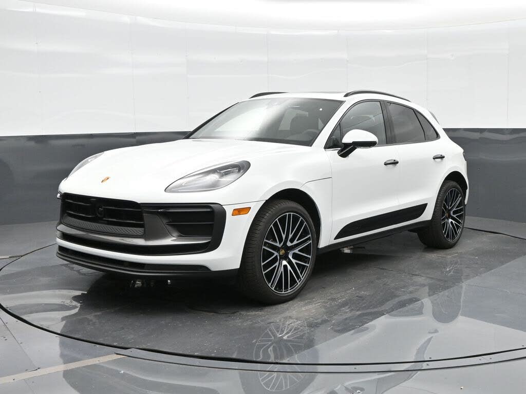2025 Porsche Macan T AWD